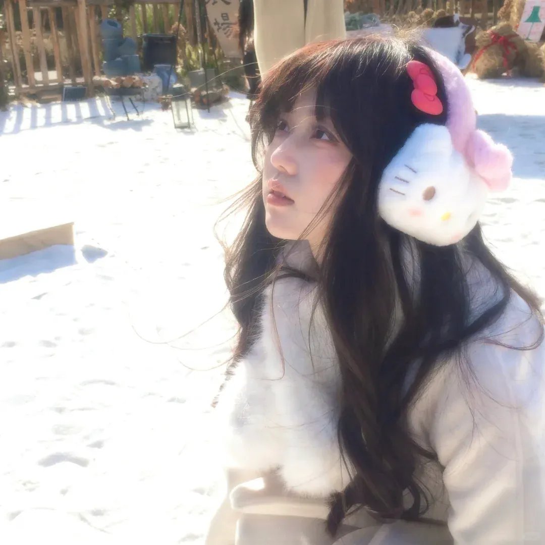 失忆后和贫穷白月光闪婚了